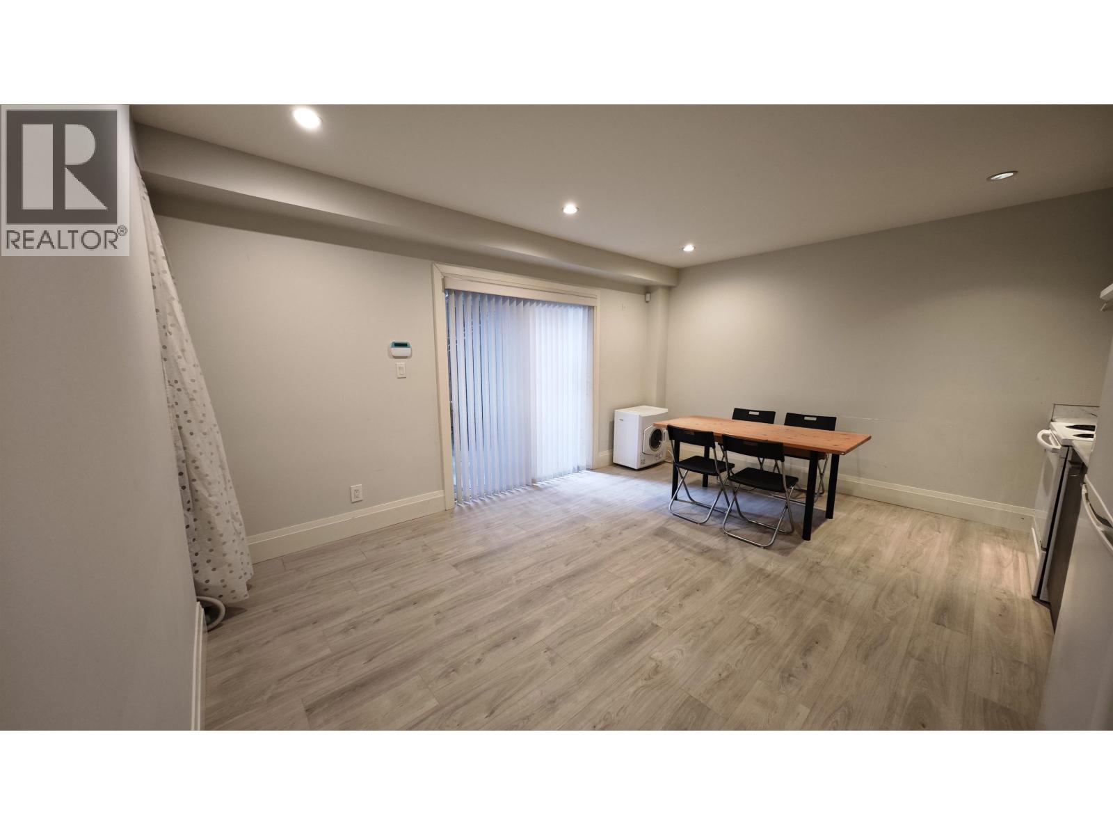 B2 5865 Gilpin St 5865 GILPIN ST, Burnaby