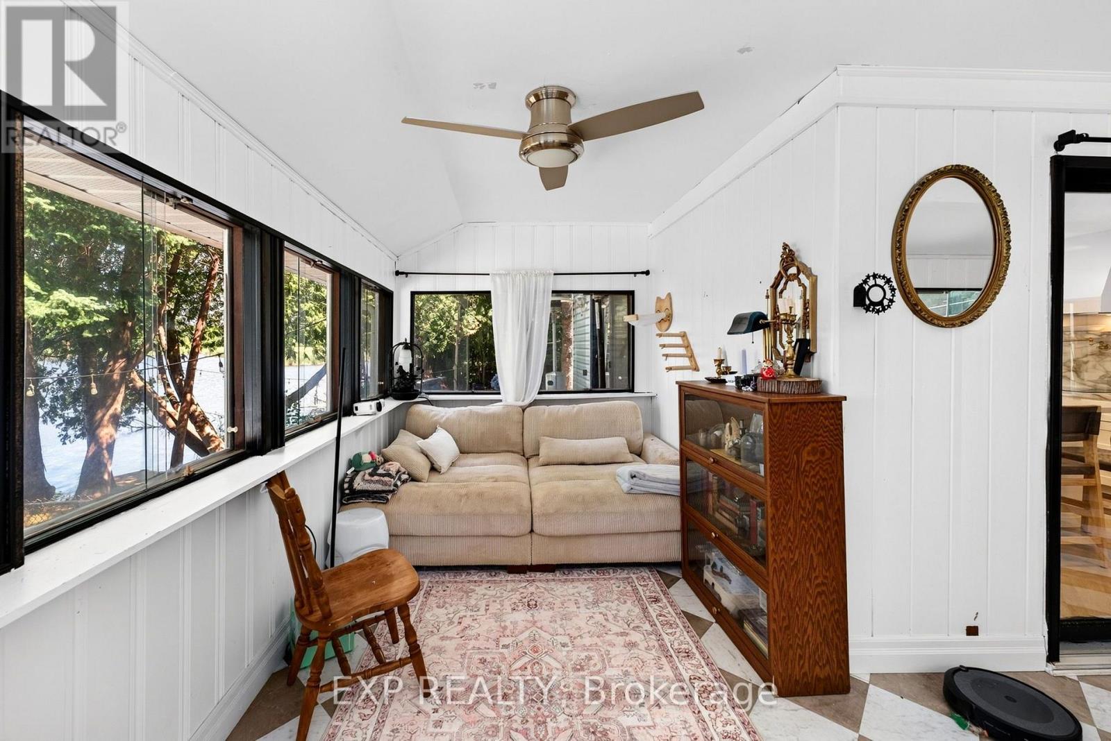 1 AIRD COURT - 23