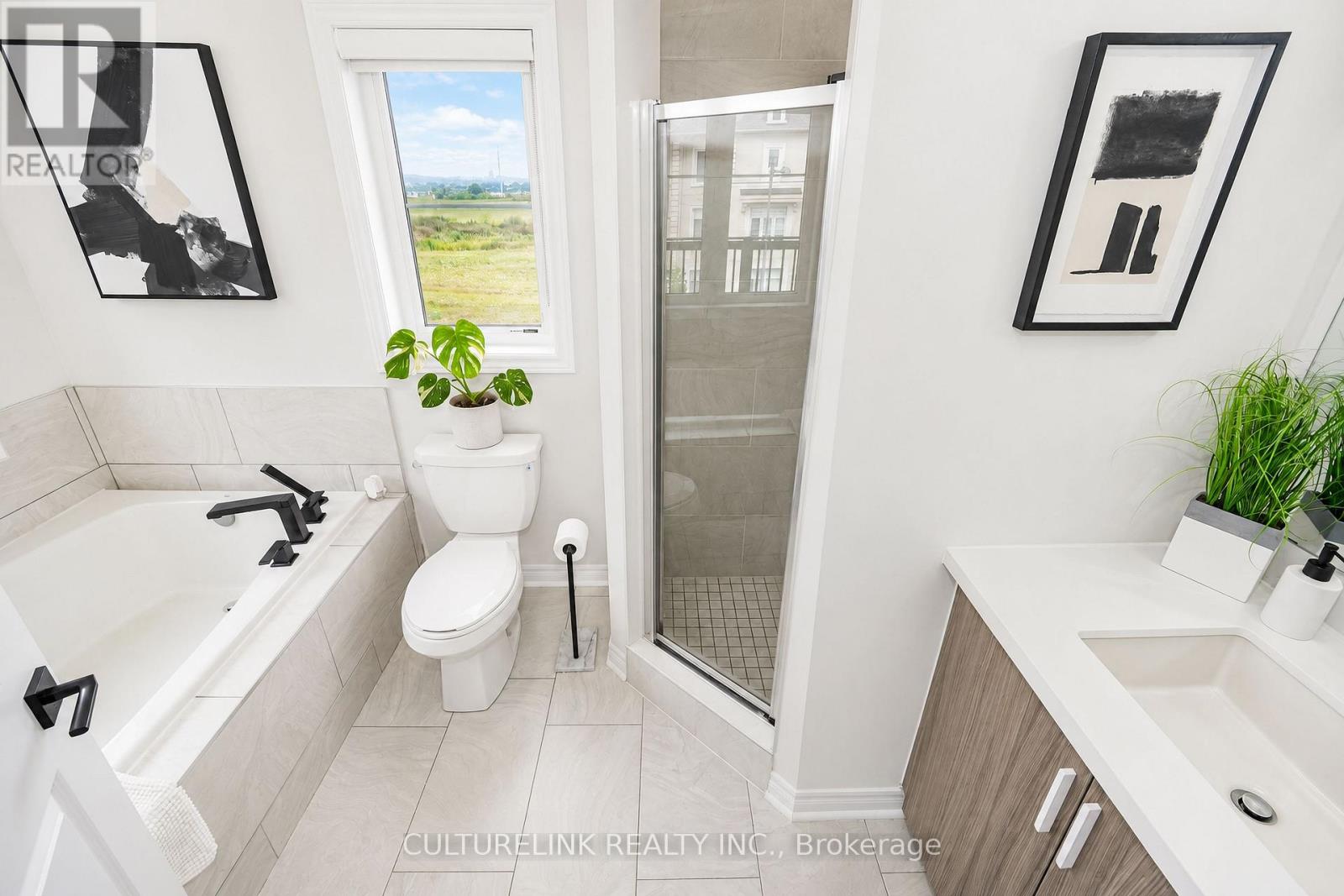37 BABINGTON GATE - 18