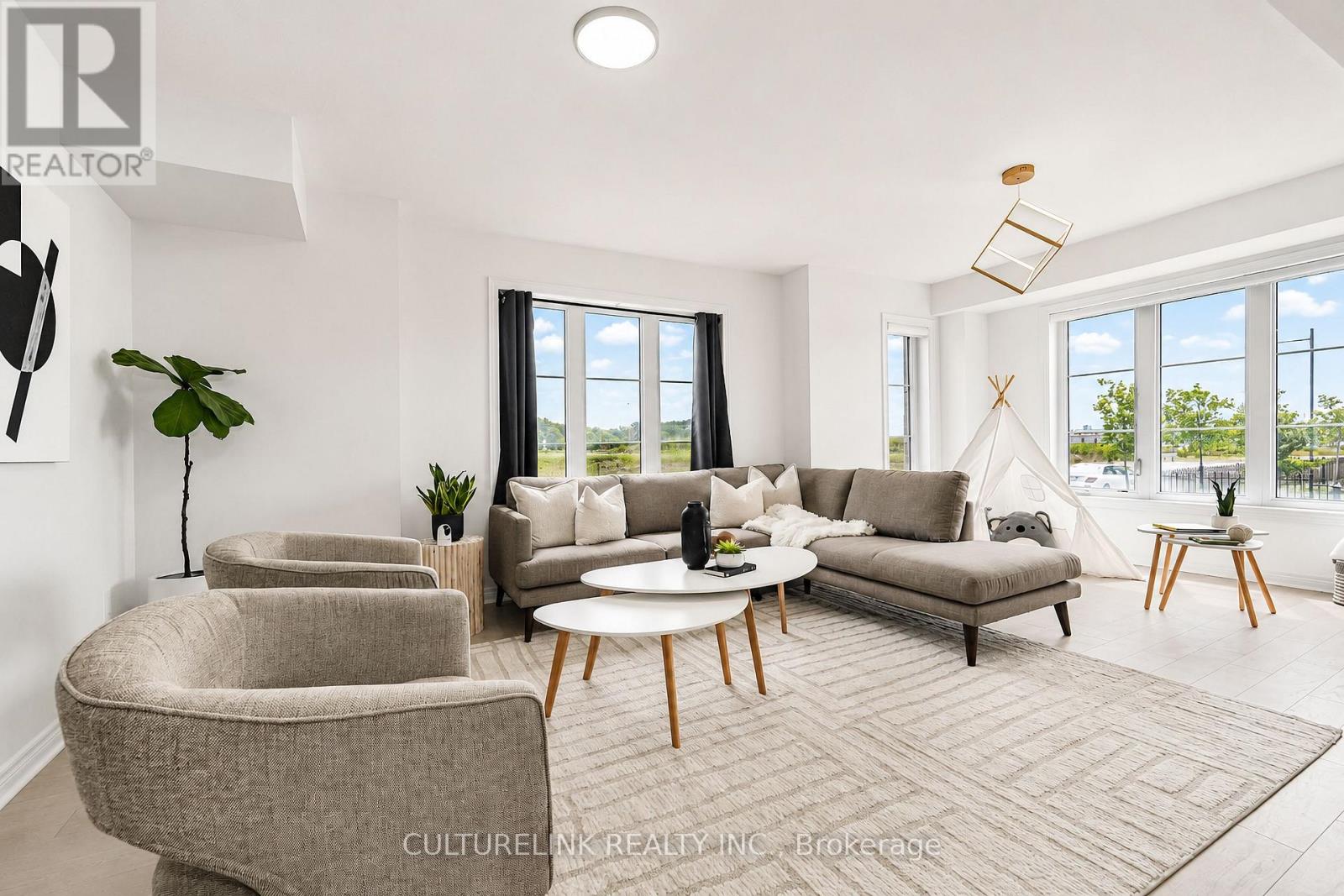 37 BABINGTON GATE - 8