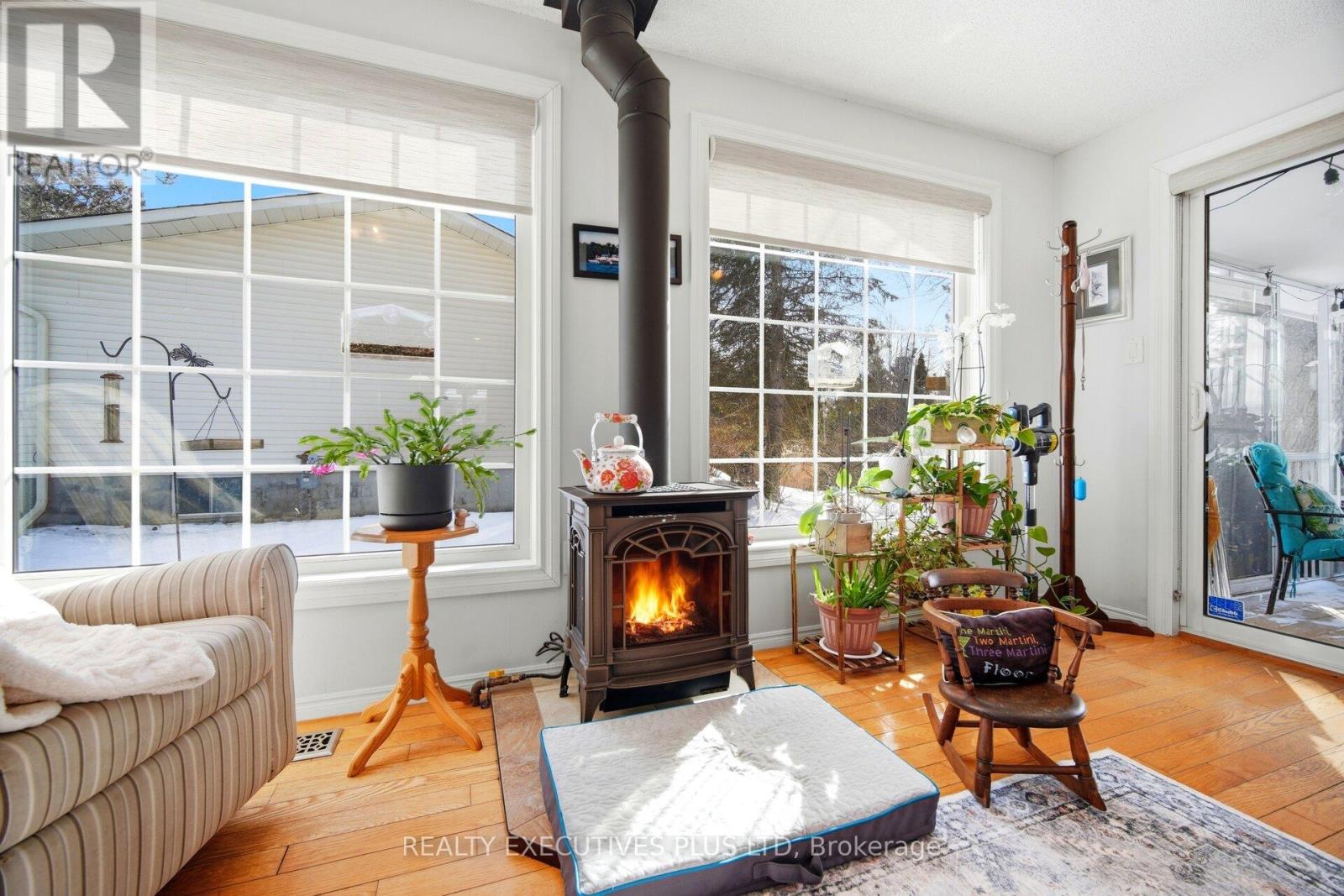 5 TECUMSETH PINES DRIVE - 28