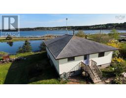 Living room - 149 South East Cove Road, Big Tancook Island, NS B0J3G0 Photo 6