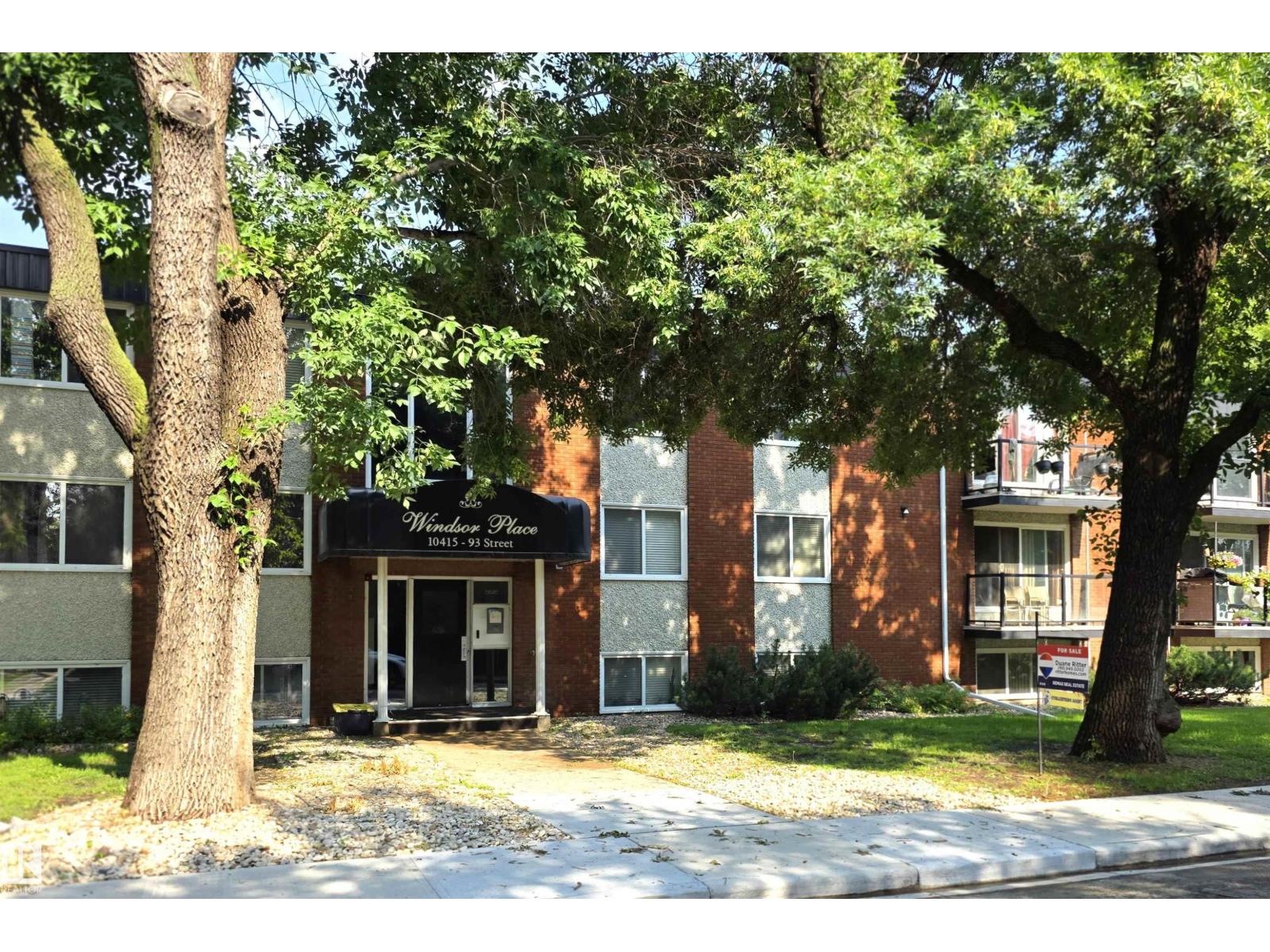 #207 10415 93 ST NW - 2