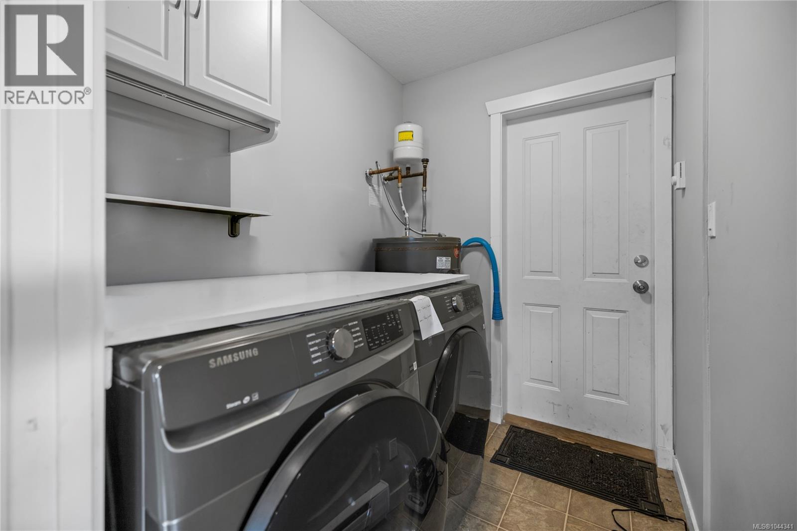 429 Alpen Way - Image 12