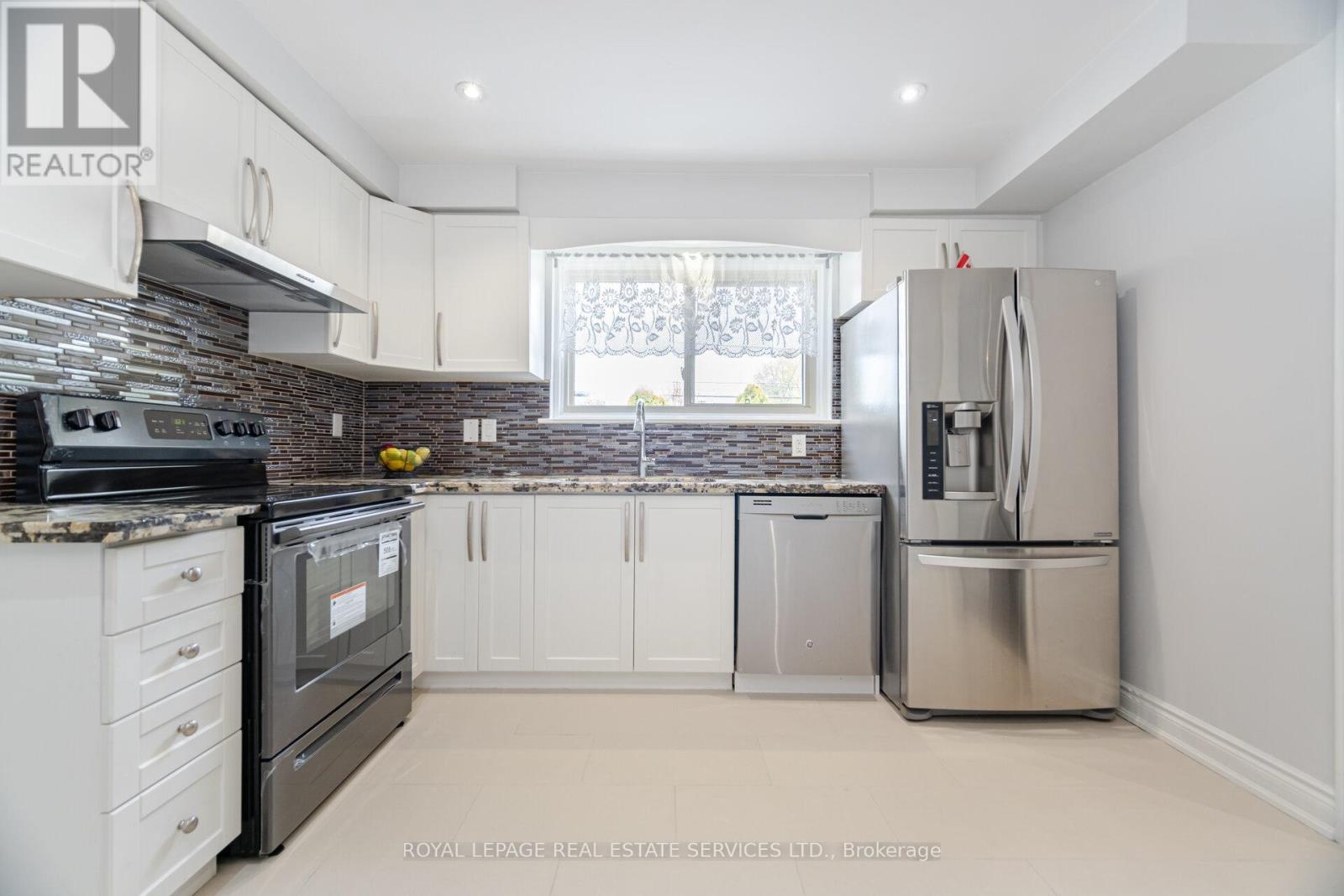 39 ABERDEEN CRESCENT - 13