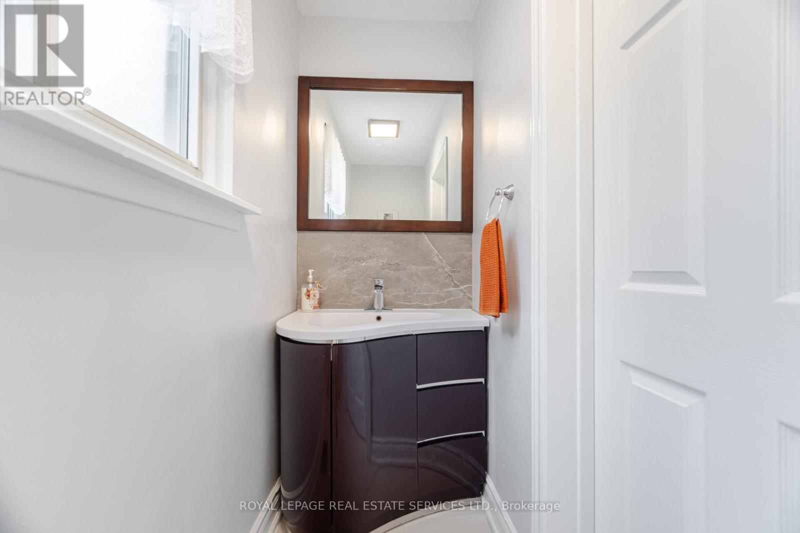 39 ABERDEEN CRESCENT - 16