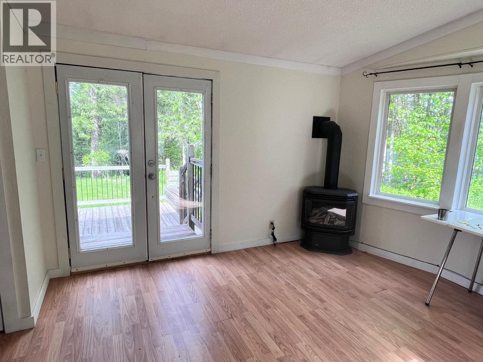 3260 BOESEM ROAD - 14
