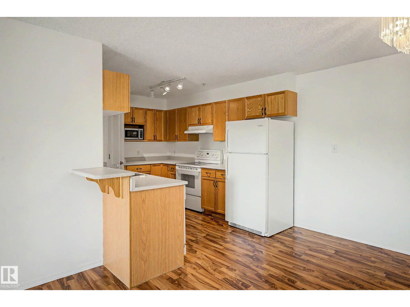 #203 8119 112 AV NW - Image 7