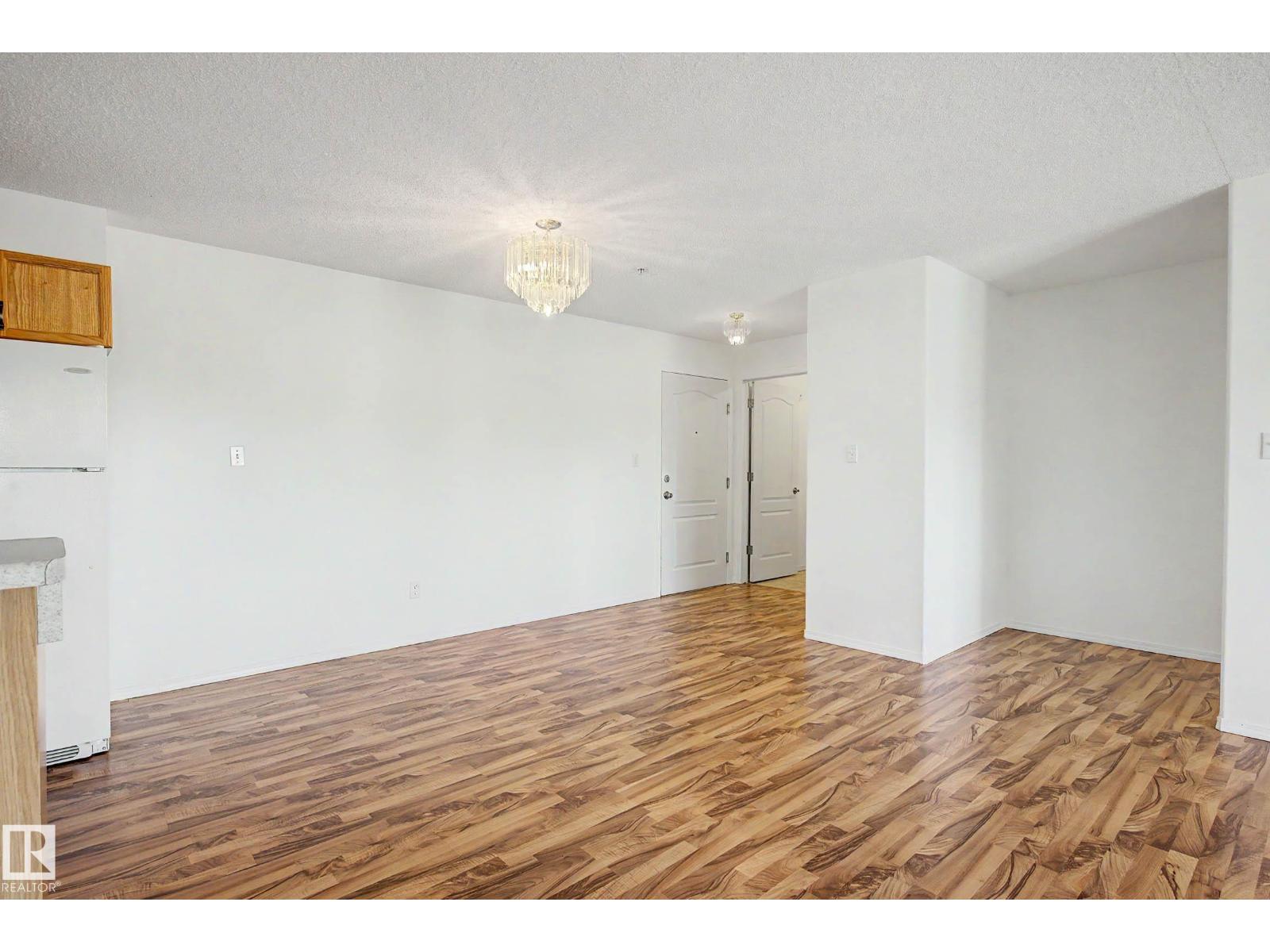 #203 8119 112 AV NW - Image 11