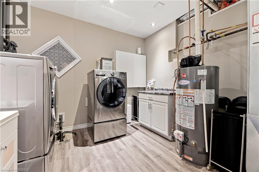 47 DEERPARK Avenue - Image 32