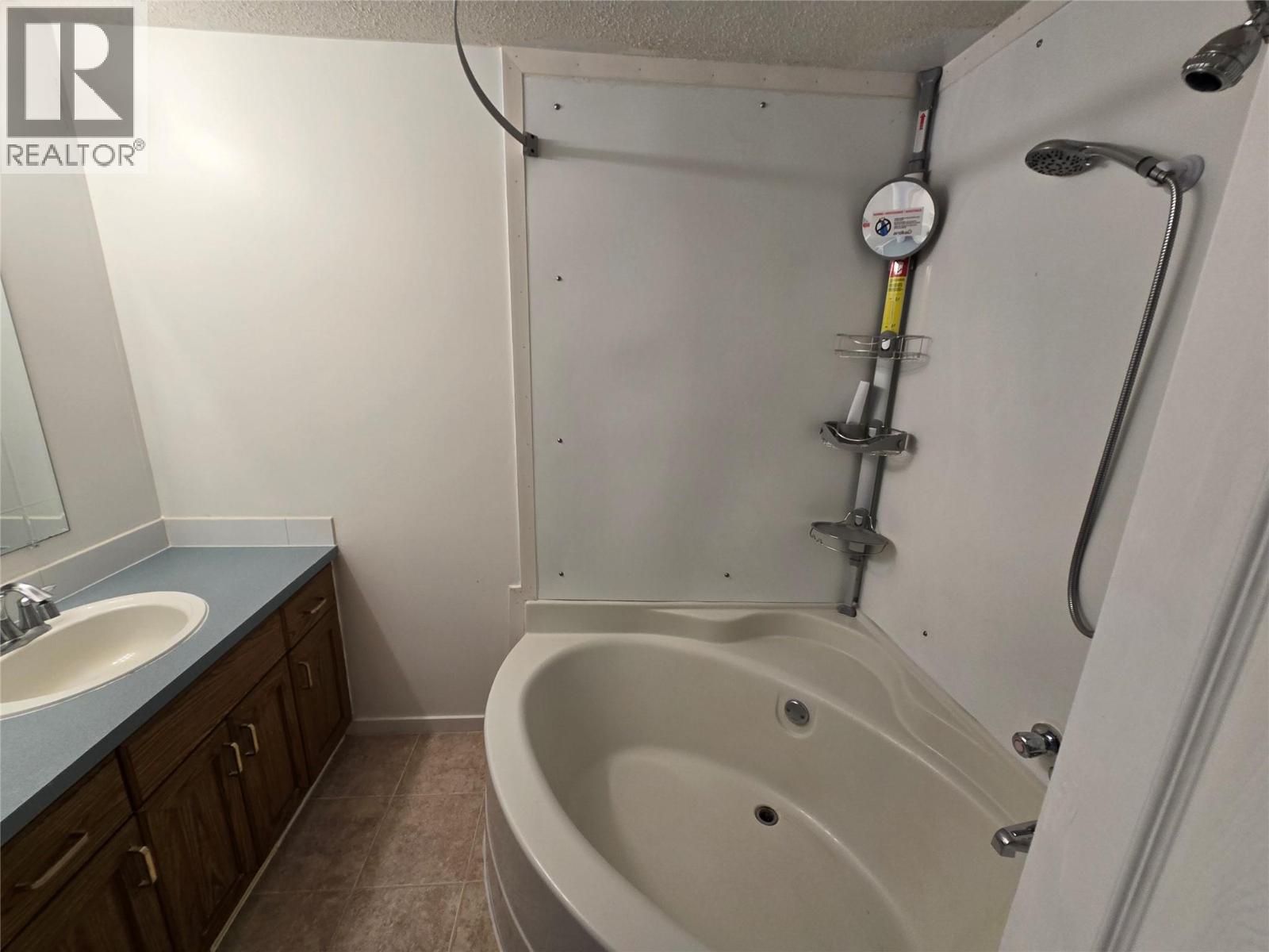 #7 130 FERRY Road - 16