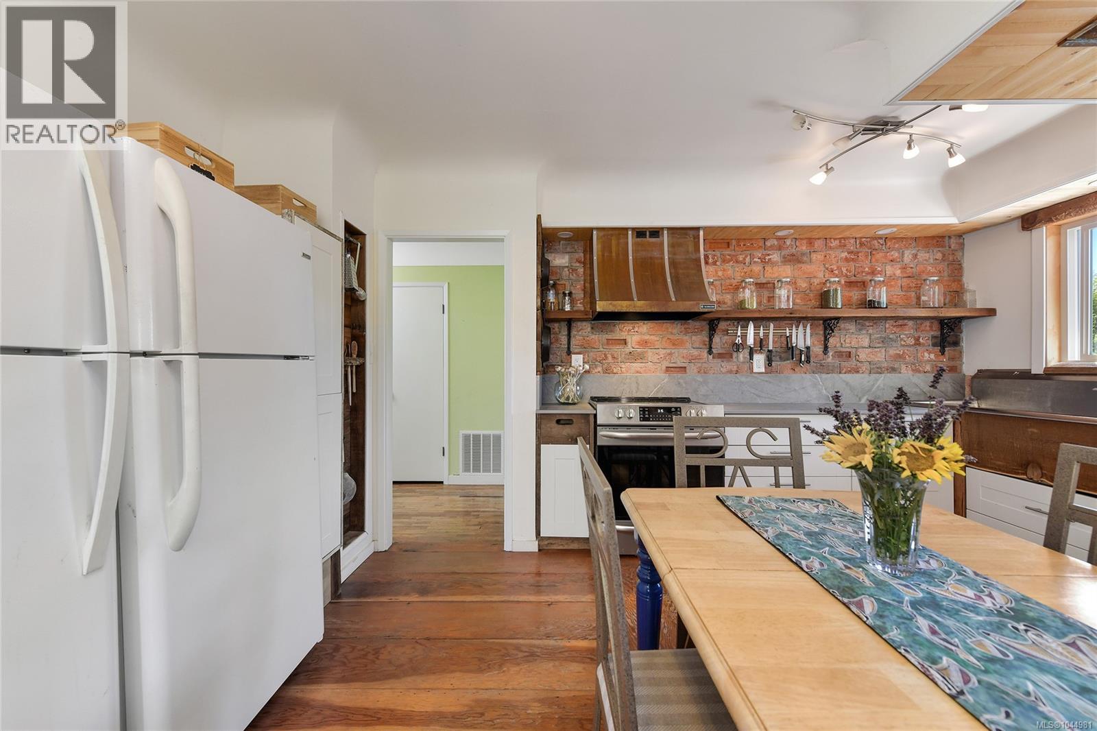 2420 Dryfe St - 13