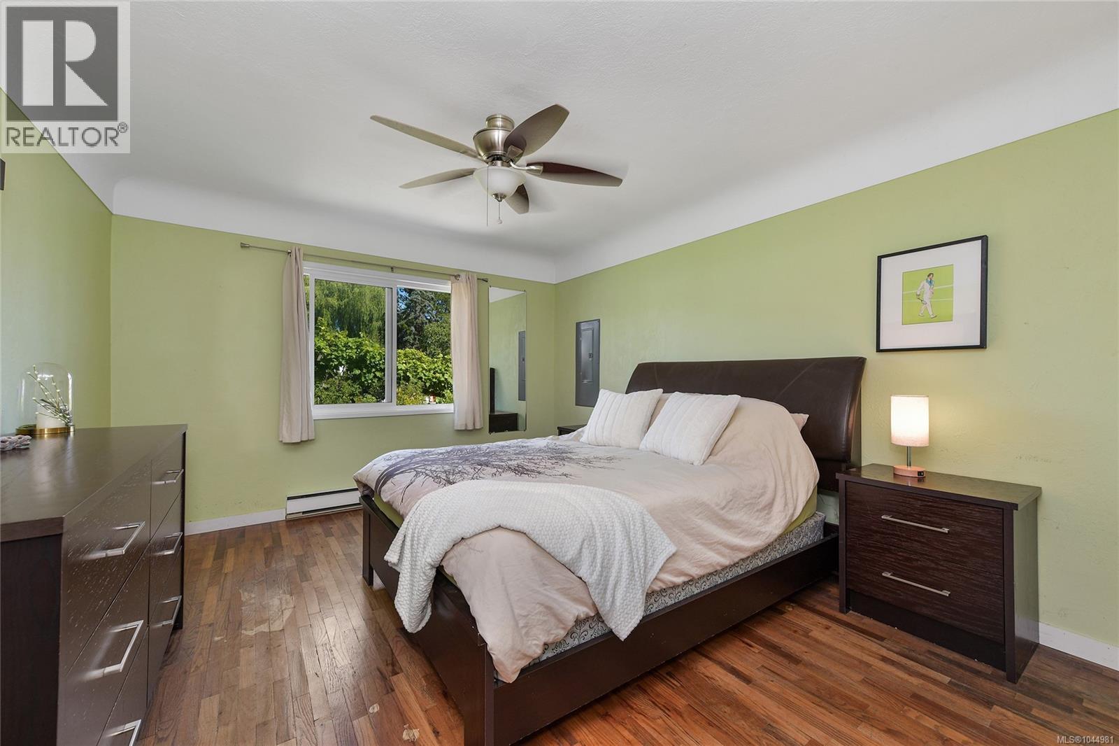  2420 Dryfe Street, Oak Bay