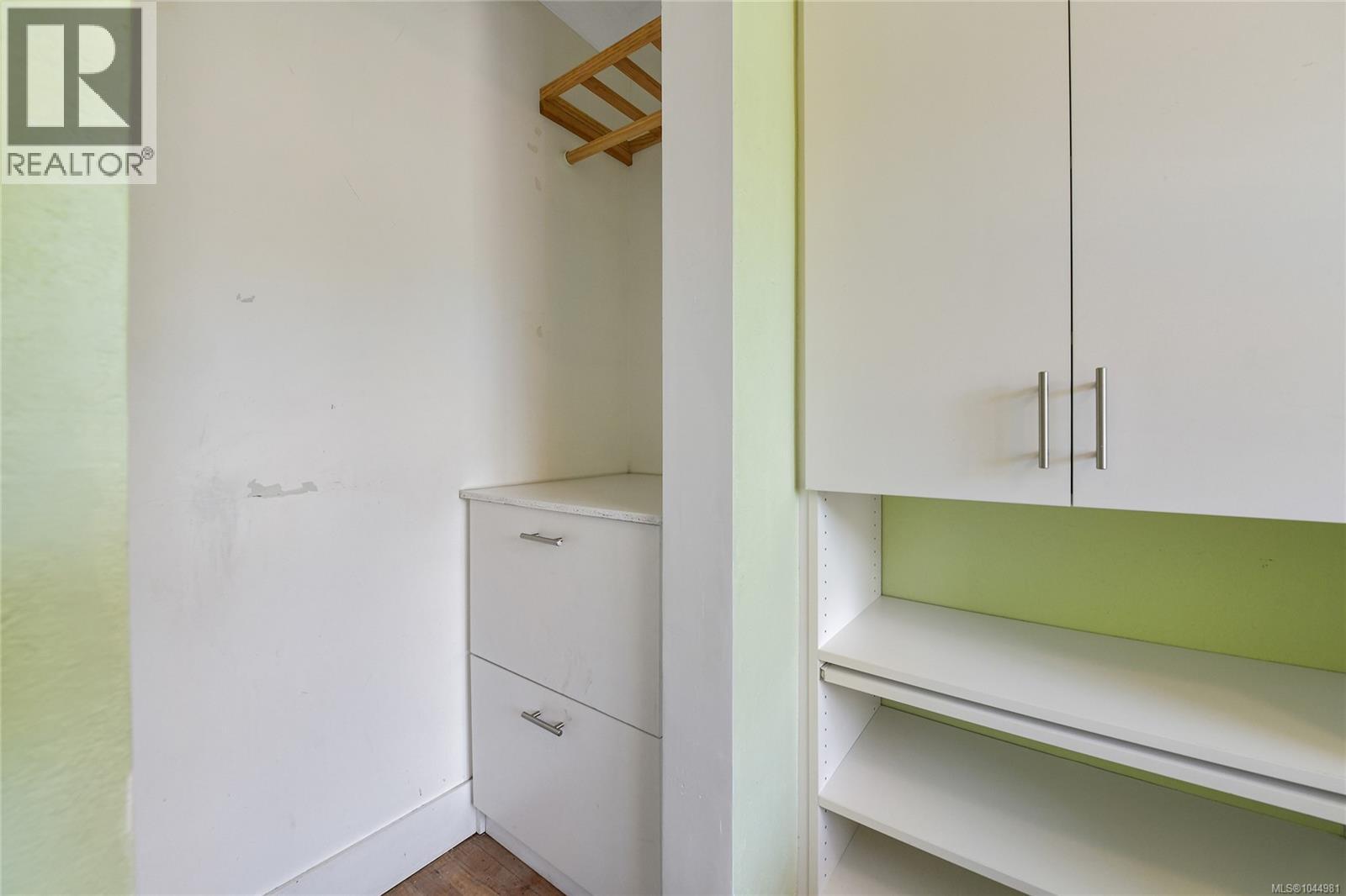  2420 Dryfe Street, Oak Bay