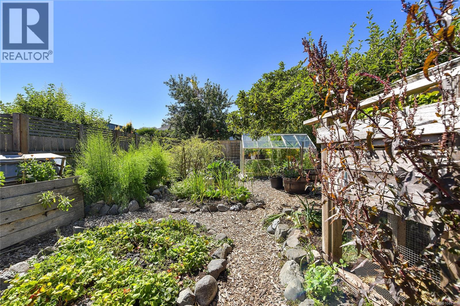  2420 Dryfe Street, Oak Bay