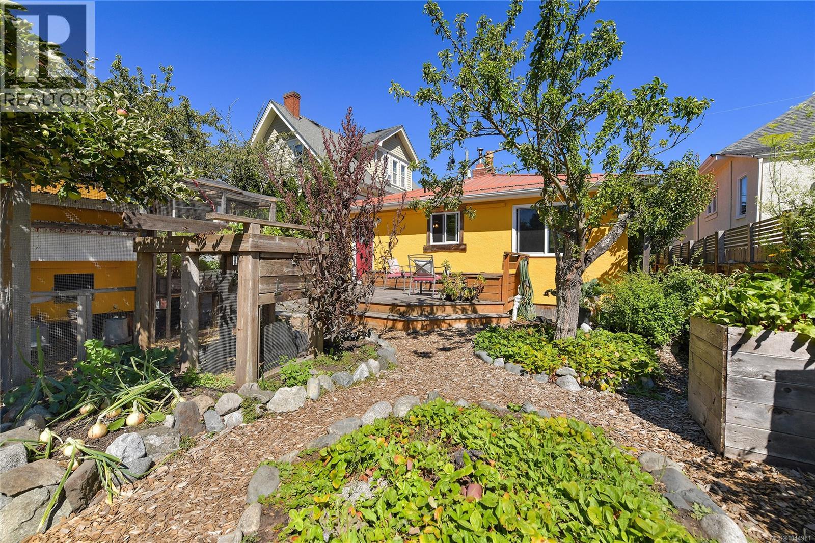 2420 Dryfe St - 57