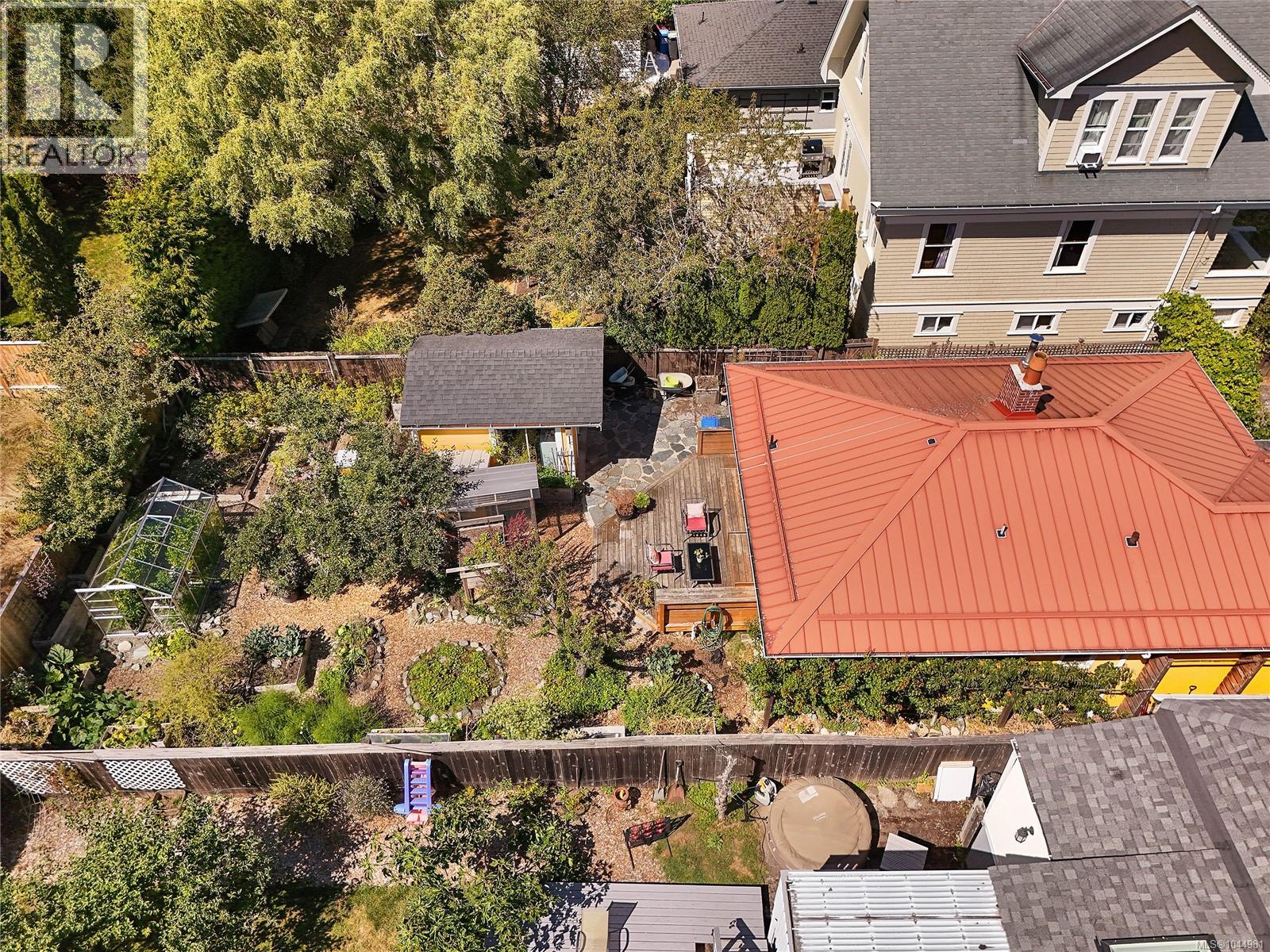  2420 Dryfe Street, Oak Bay