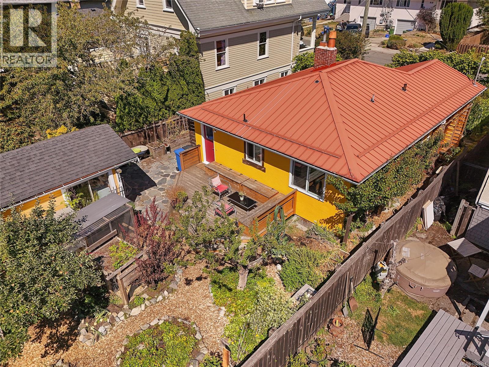  2420 Dryfe Street, Oak Bay