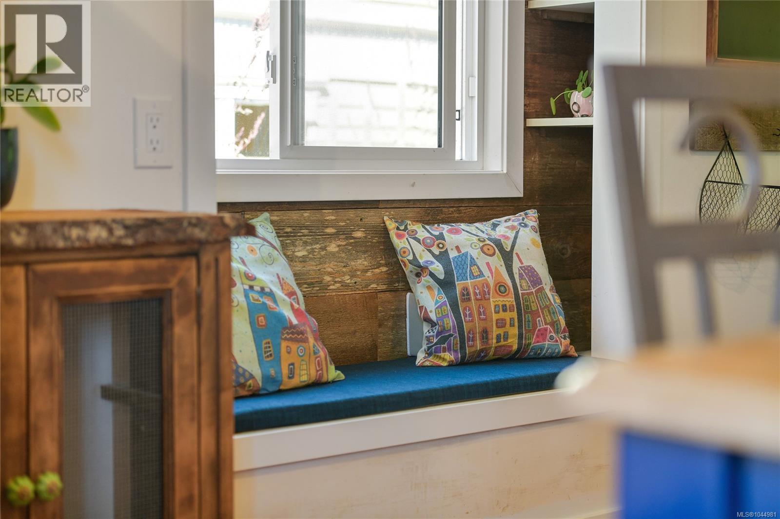  2420 Dryfe Street, Oak Bay