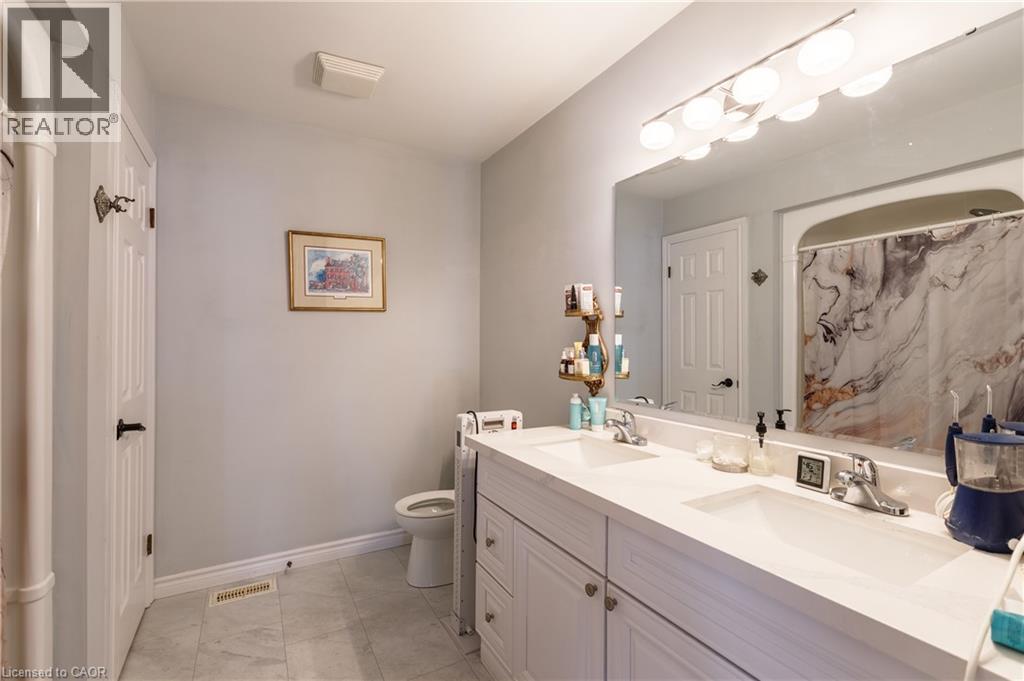 907 DOON VILLAGE Road - Image 15