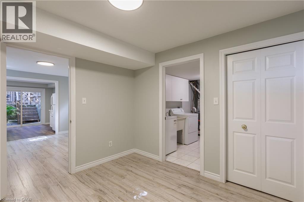 907 DOON VILLAGE Road - Image 30