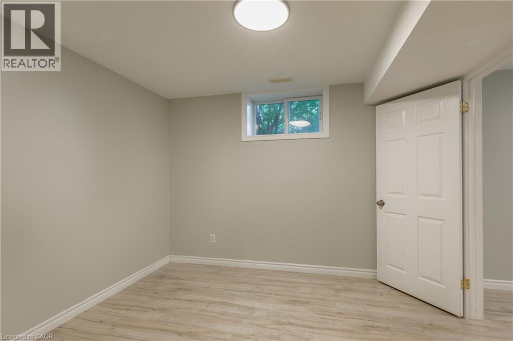 907 DOON VILLAGE Road - Image 31