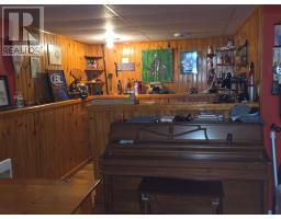 12 Pine Tree Road thumbnail 22