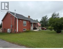 12 Pine Tree Road thumbnail 28