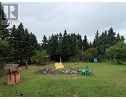 12 Pine Tree Road thumbnail 5