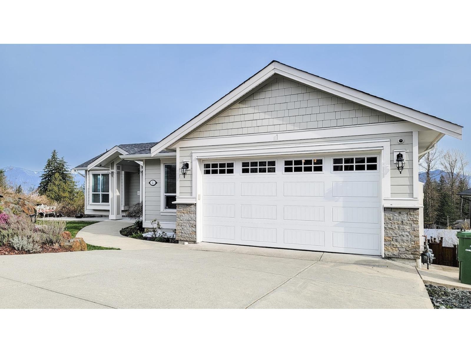1 8295 NIXON ROAD, Eastern Hillsides