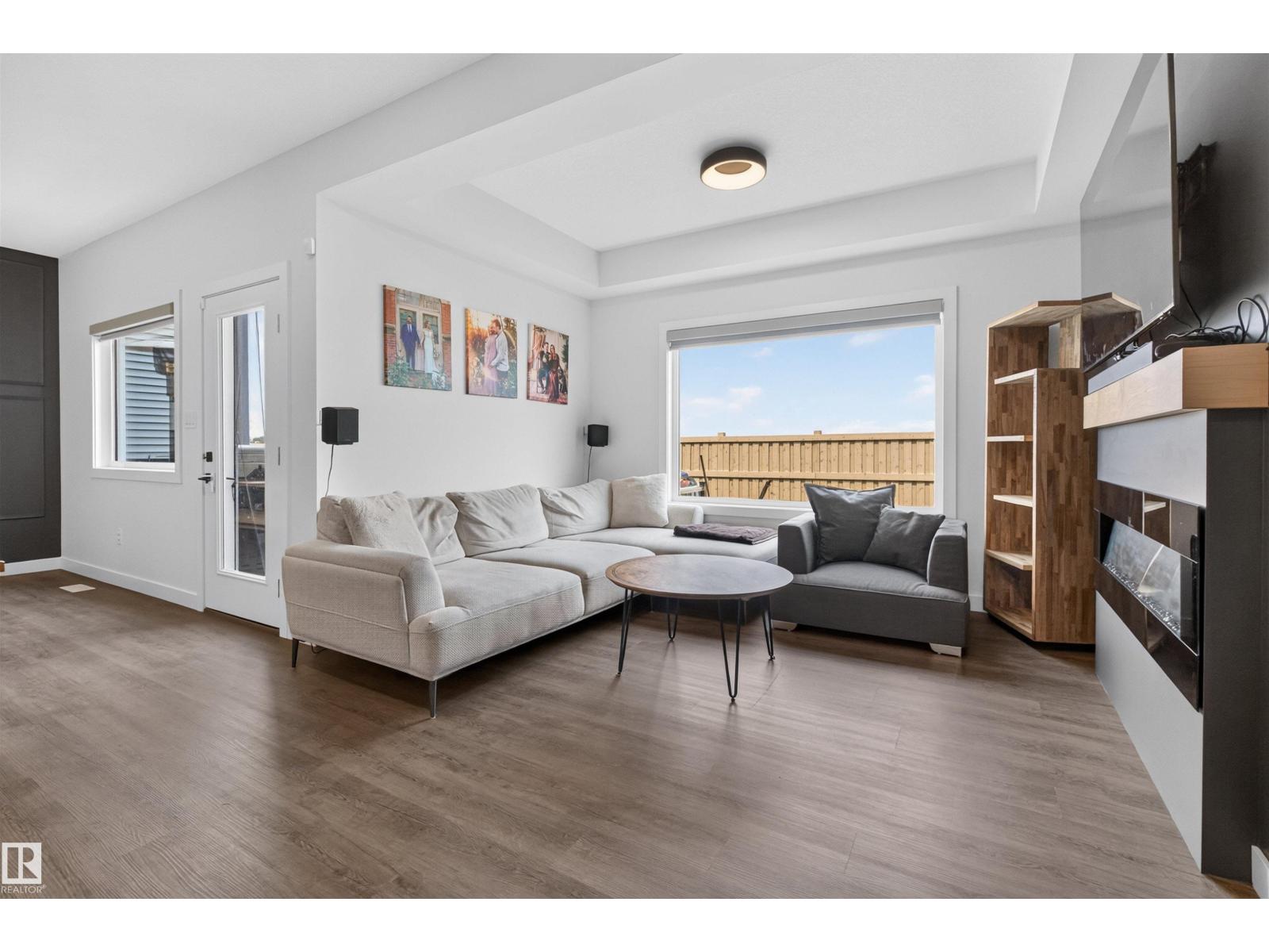 48 EDGEFIELD WY - 9