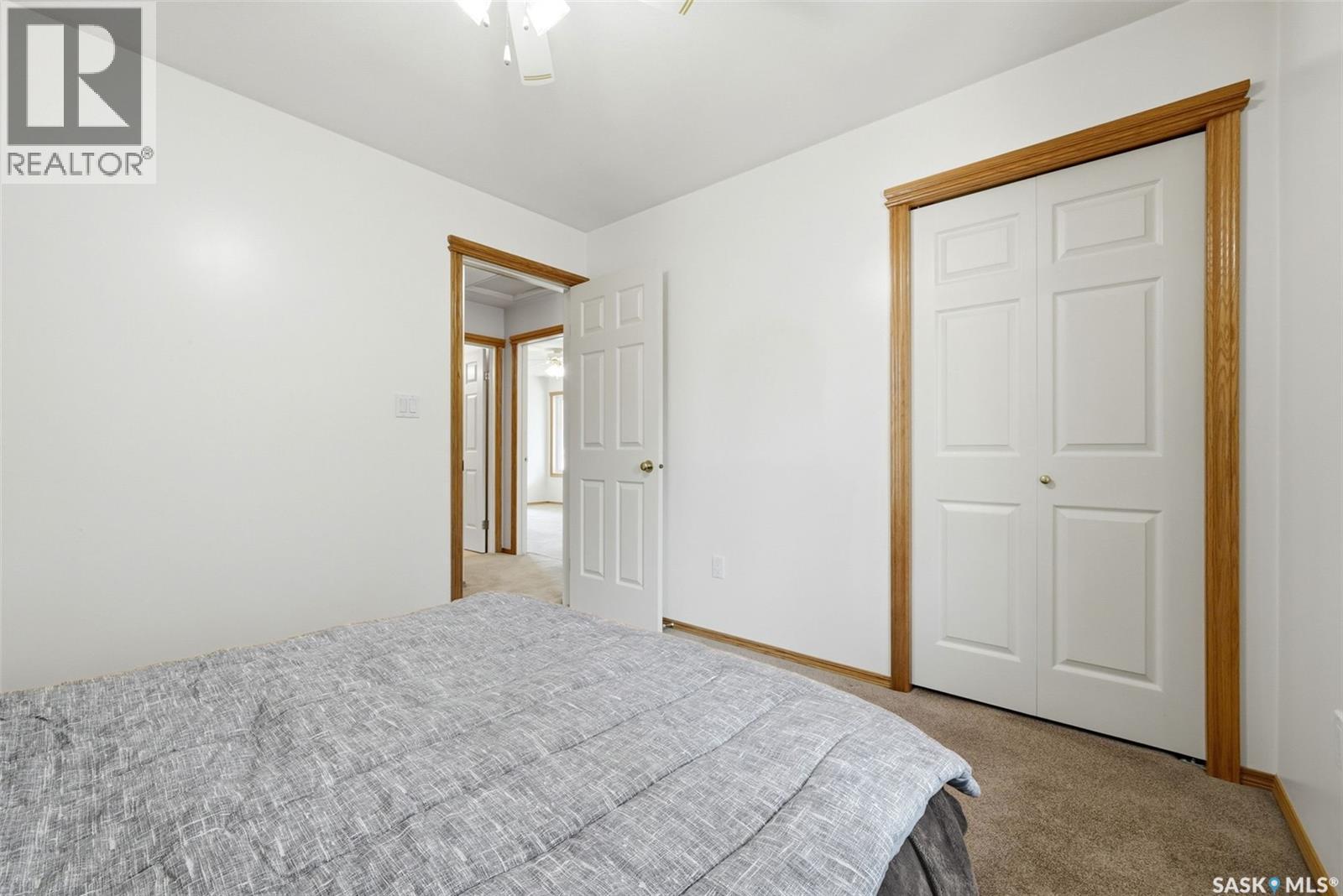 292 Regina AVENUE - 21