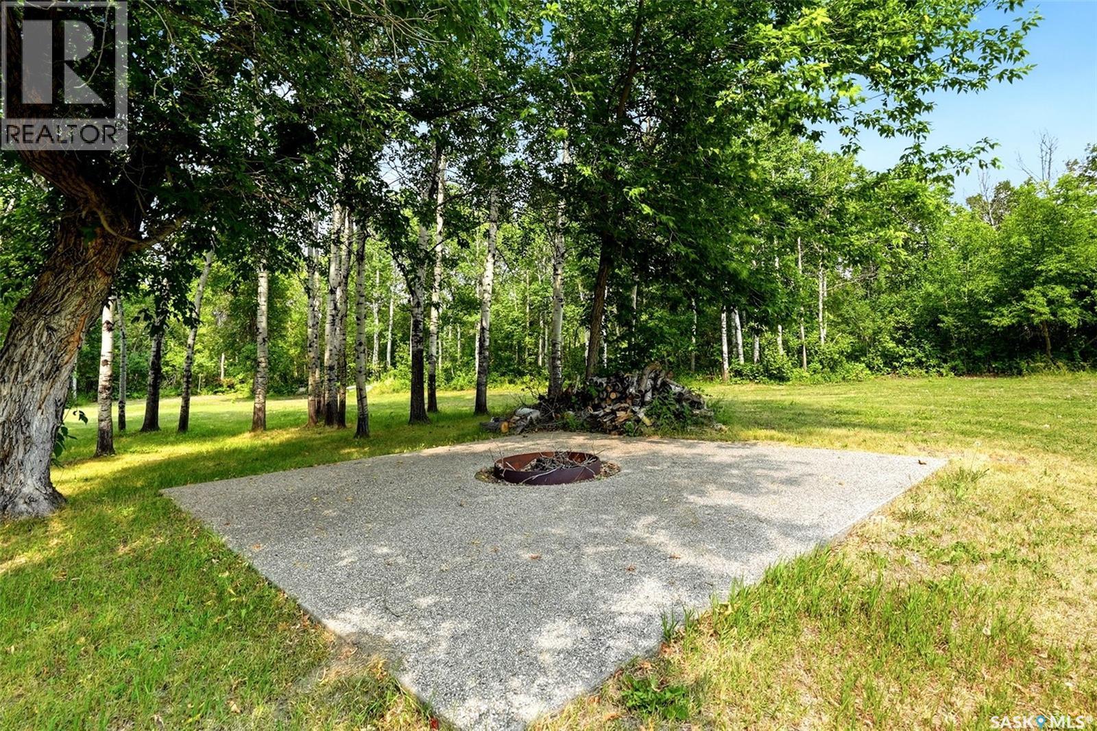 292 Regina AVENUE - 40
