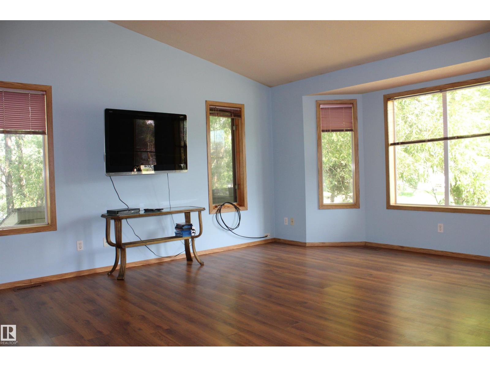 5135 55 AV NW - Image 10
