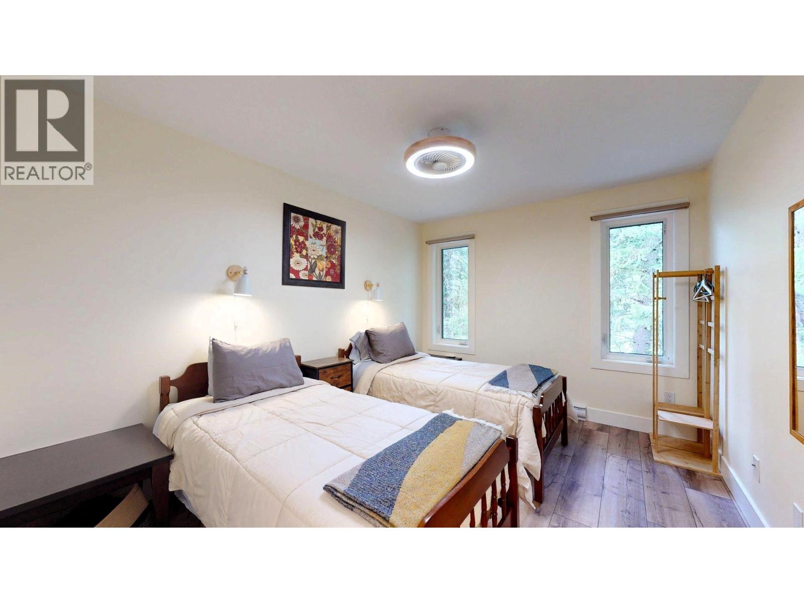 #4 7977 RADIUM GOLF COURSE Road - Image 30