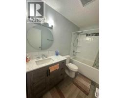 4pc Bathroom - 14 Spruce Drive, Drumheller, AB T0J0Y7 Photo 6