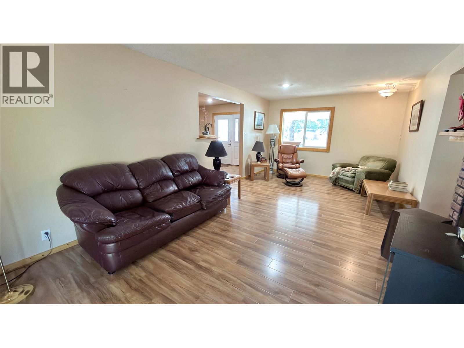 503 Woodgreen Crescent - 13