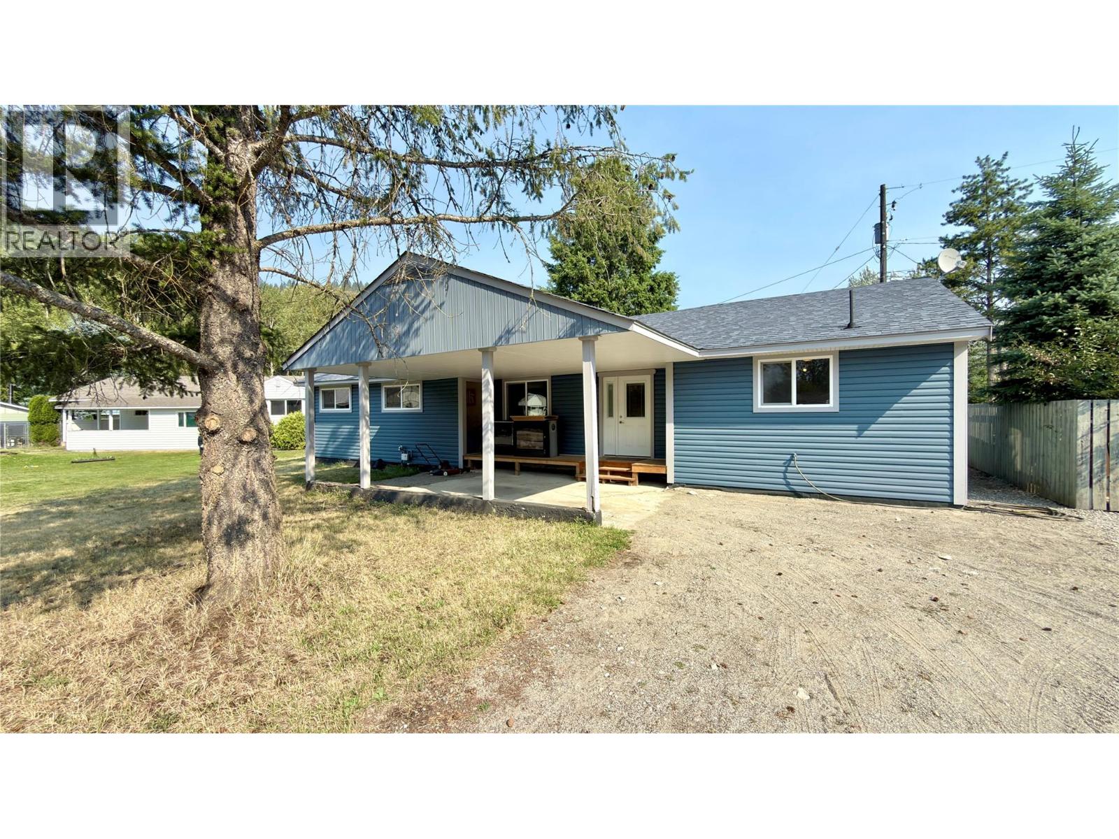 503 Woodgreen Crescent - 2