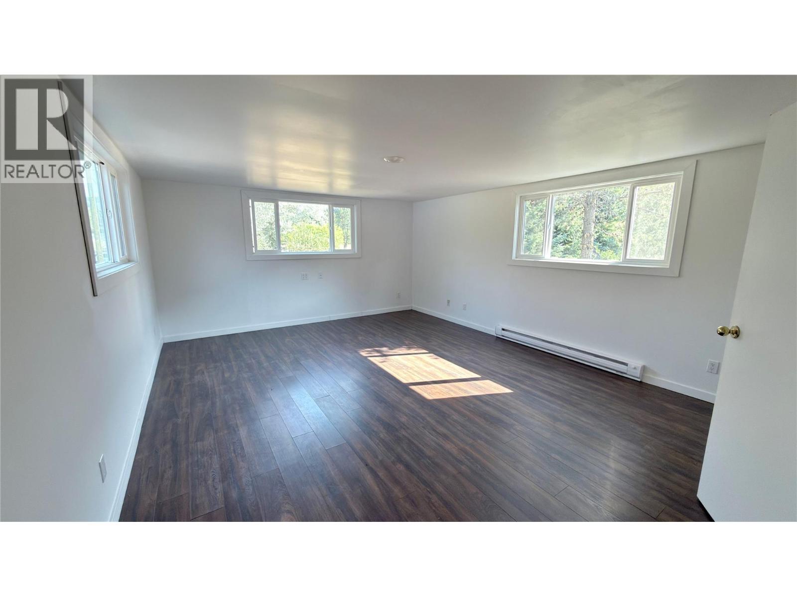 503 Woodgreen Crescent - 28