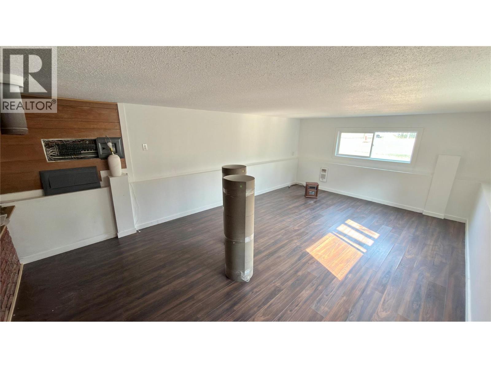 503 Woodgreen Crescent - 33