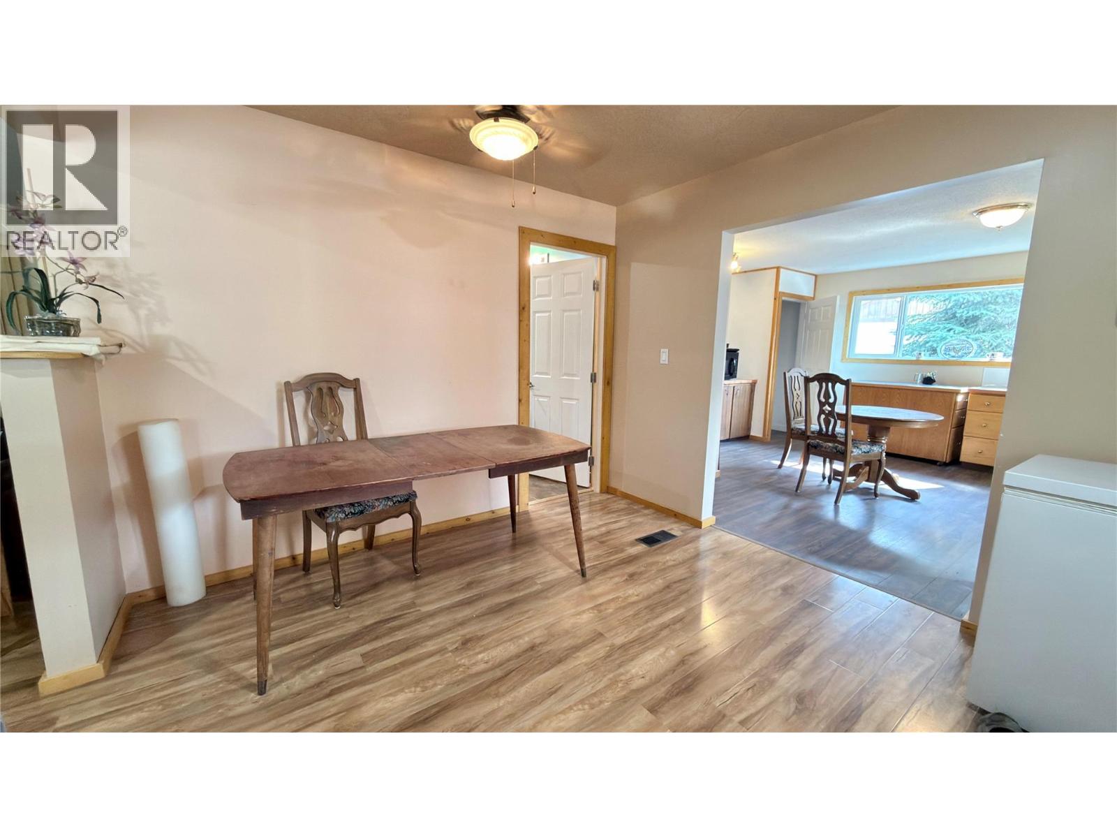 503 Woodgreen Crescent - 7