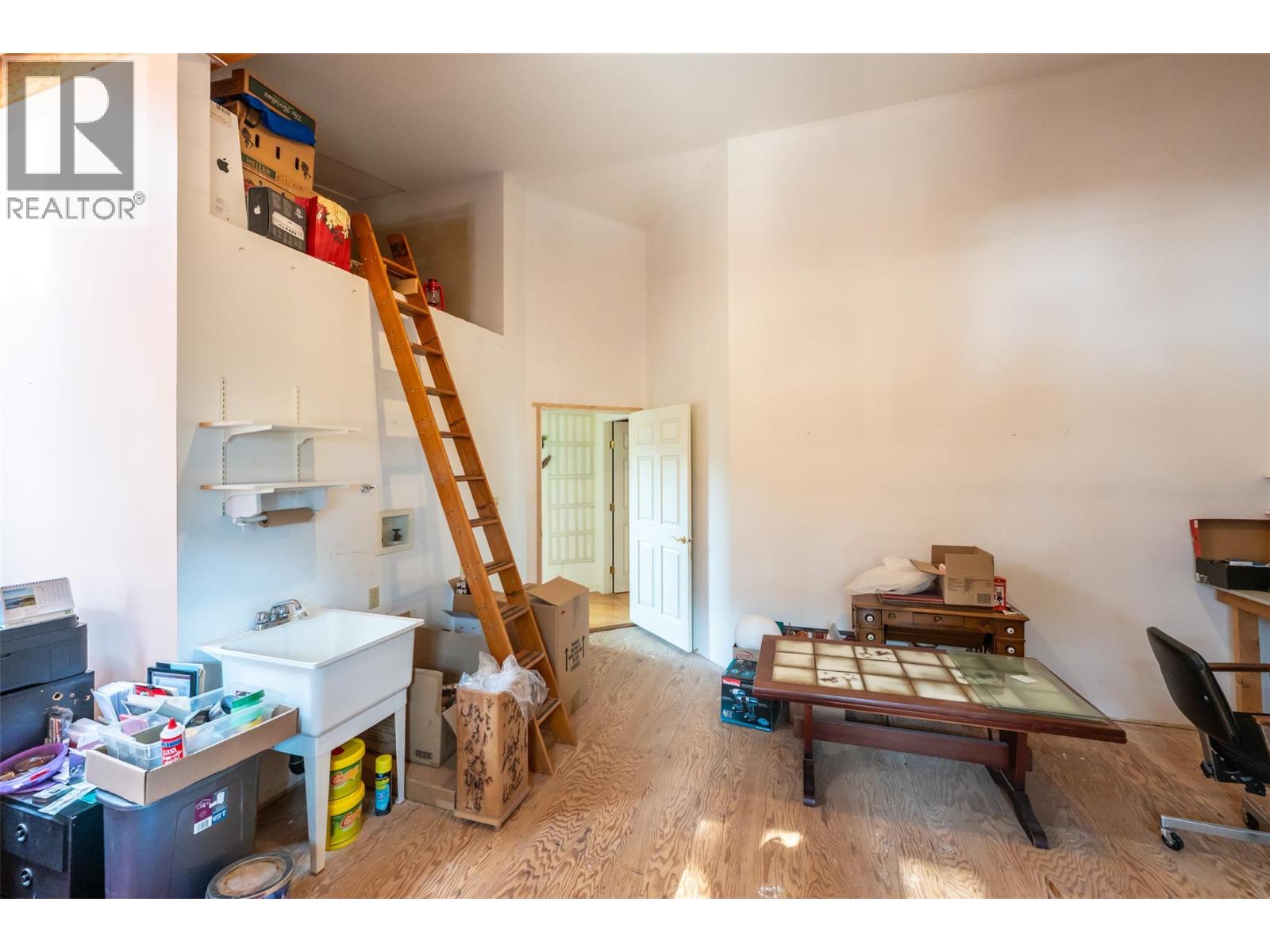  143 Stage Coach Road, Keremeos