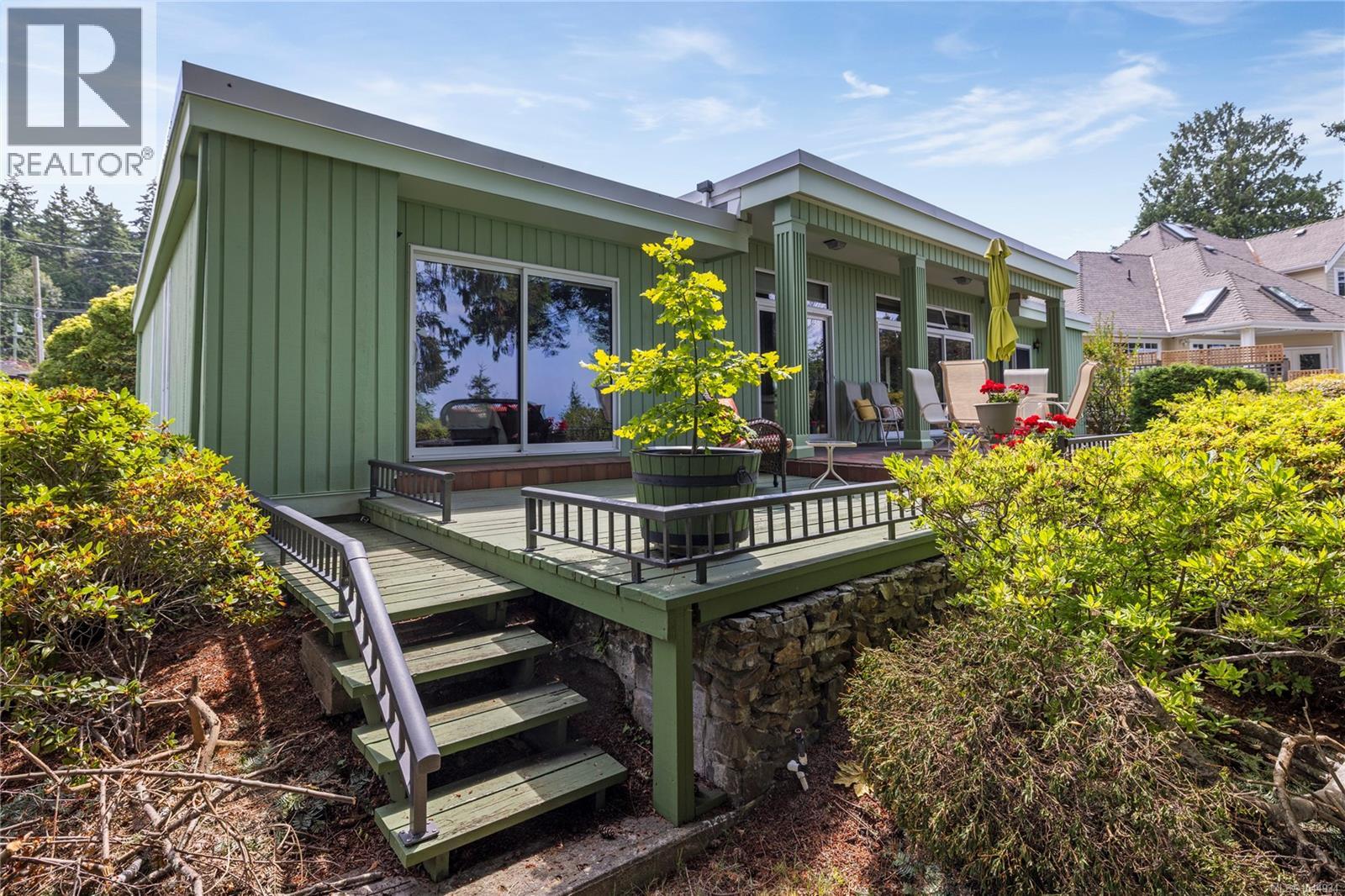 489 Bayview Terr - Image 16