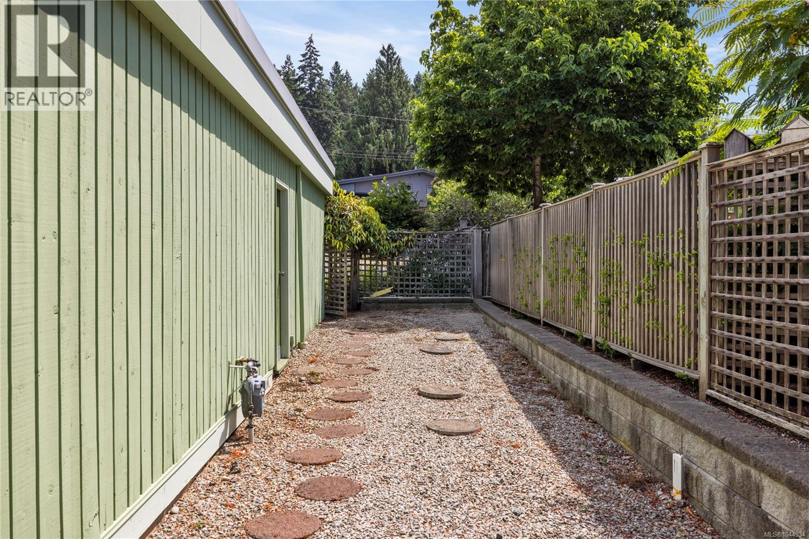 489 Bayview Terr - Image 60