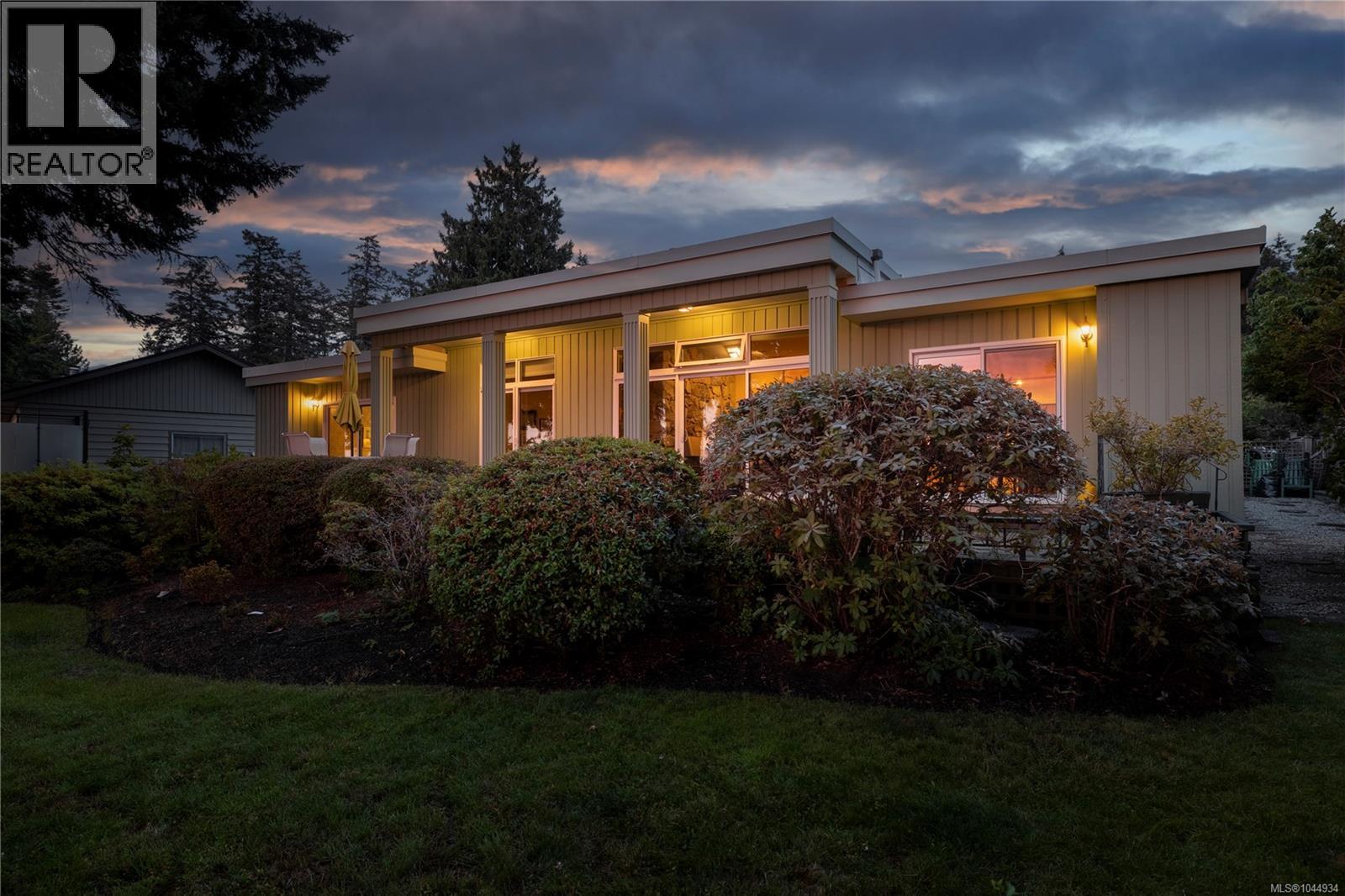 489 Bayview Terr - 66