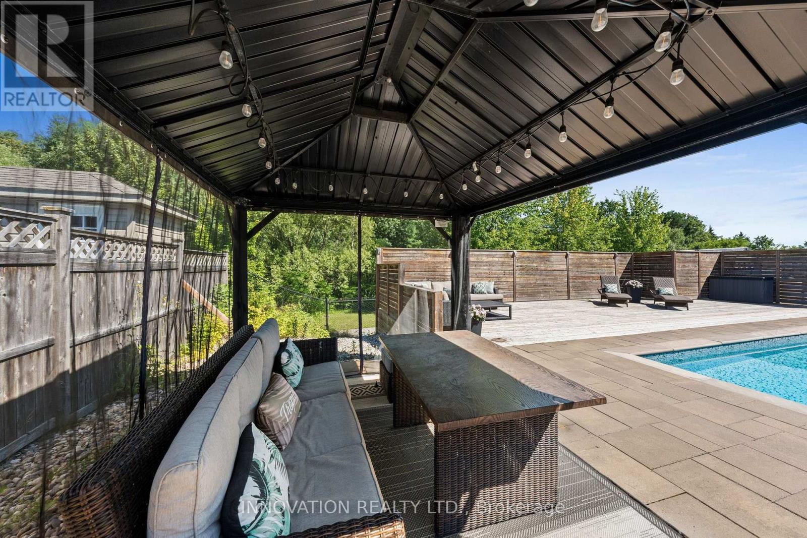 54 FRANCES COLBERT AVENUE - 37