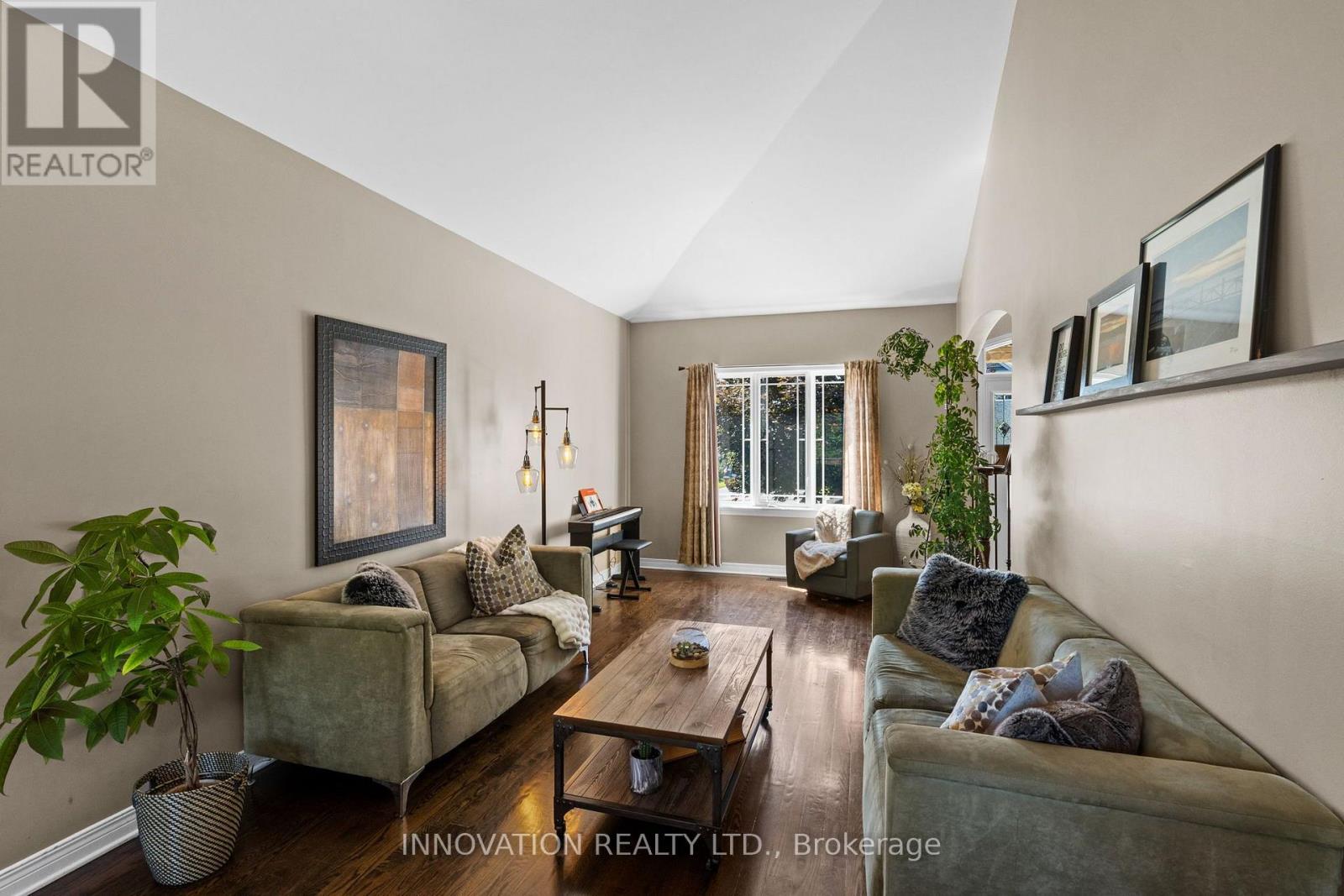 54 FRANCES COLBERT AVENUE - 5