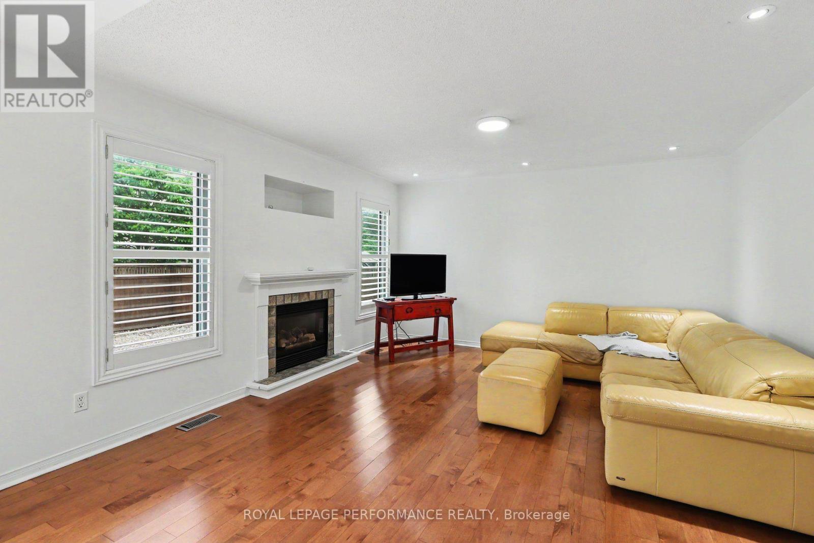 6020 Longleaf Drive