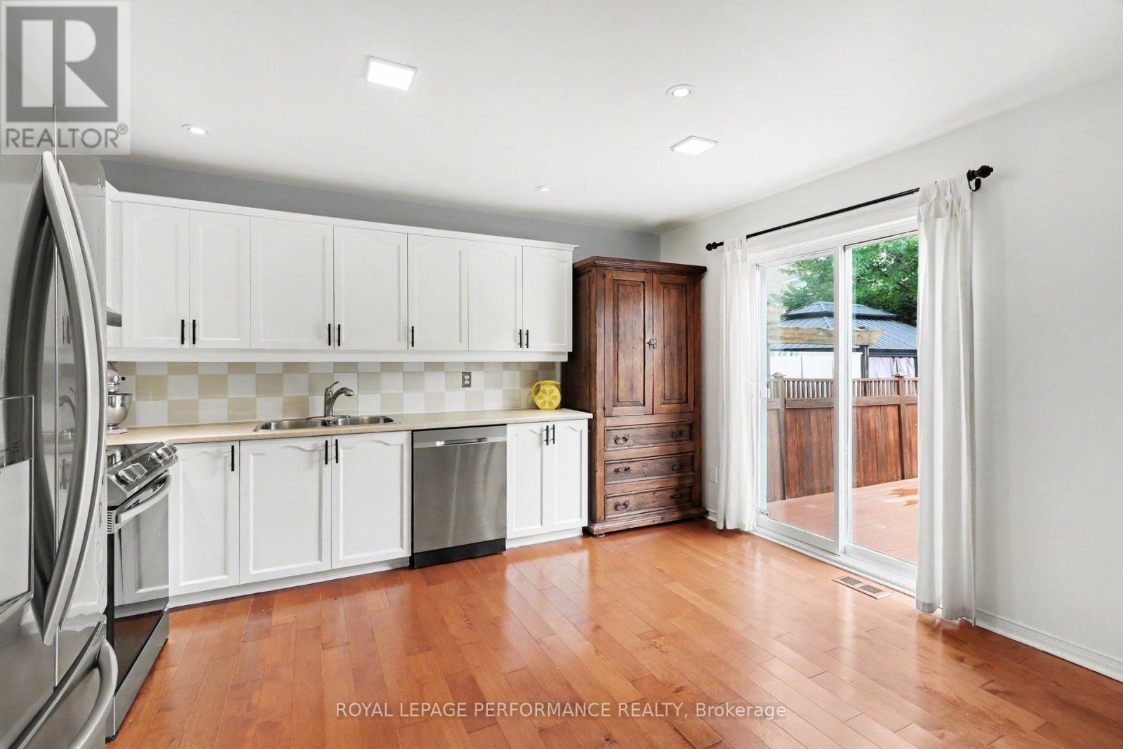 6020 Longleaf Drive