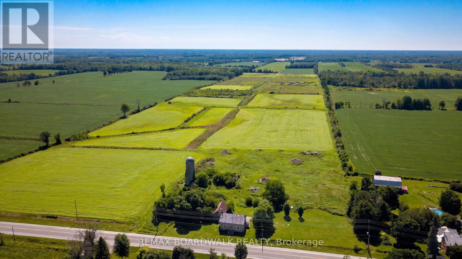 585 FALLBROOK ROAD - 4